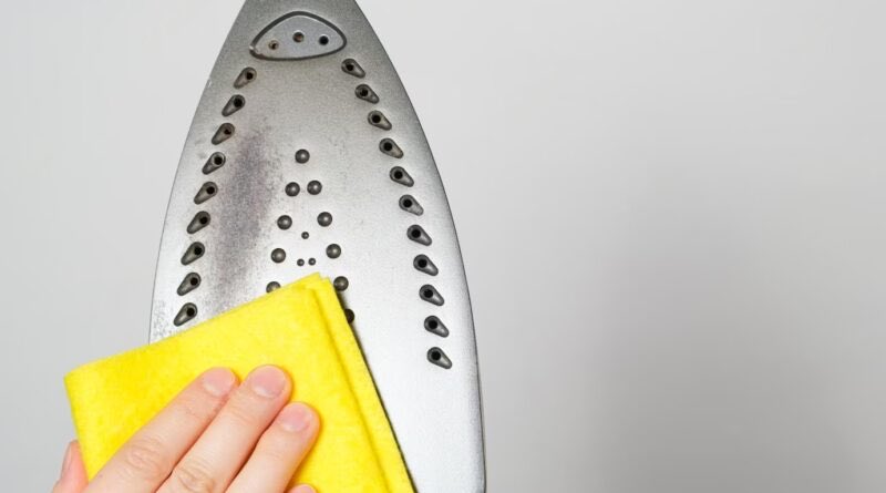LaCasaVerde_'s tweet image. ¡El truco infalible para eliminar las manchas negras de la plancha! 🎉😊 
#plancha #trucosdelimpieza #planchar

lacasaverde.net/eliminar-manch…
