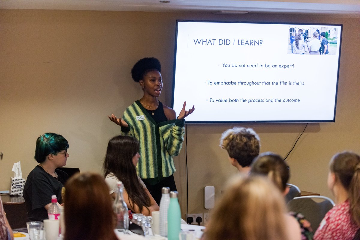 COMICResearchUK's tweet photo. It's #CoProWeek23 . Last week, the COMIC team and @LIMHRN hosted our first participatory methods with young people event. It was a great opportunity to hear from and network with researchers and young people changing the way we research mental health in young people https://t.co/BWVjZLO8LR