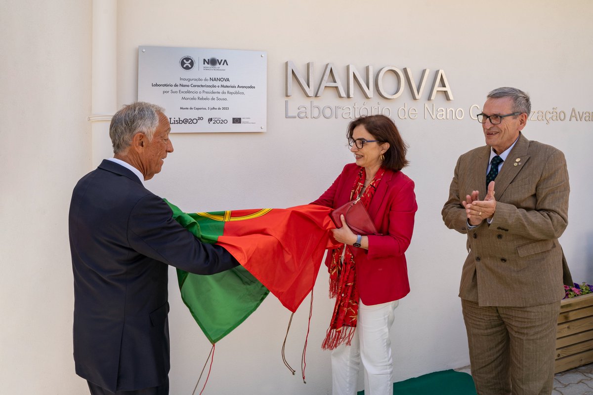 FCTNOVA's tweet photo. Ontem assinalamos mais um marco na nossa capacidade de investigação de ponta, com a inauguração, por Sua Excelência o Presidente da República, do Laboratório de Nanocaracterização e Materiais Avançados.
#cenimat #novafct #novadelisboa #governo #ccdrlvt #investigação #inovação https://t.co/EknKpbl0F4