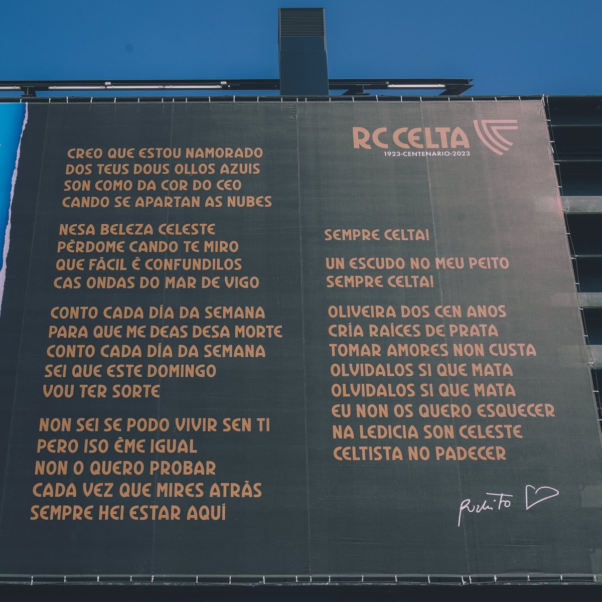 XuntosCelta's tweet photo. Creo que estou namorado
dos teus dous ollos azuis

@c_tangana 💯 💙𝗢𝗟𝗜𝗩𝗘𝗜𝗥𝗔 𝗗𝗢𝗦 𝗖𝗘𝗡 𝗔𝗡𝗢𝗦 💙 https://t.co/ZpcBOAMuSh