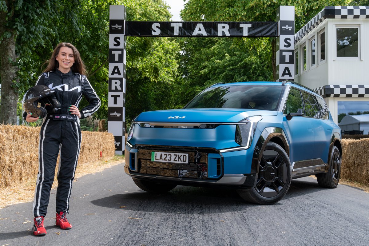 'Give me #Goodwood on a summer's day...'

The Kia #EV9 will be making its dynamic debut at this year's #FestivalofSpeed! The car will be visible throughout the Festival and will be doing several hill runs, in the capable hands of <a href="/JadePaveley/">Jade Paveley</a>, our driver of choice! 

#FoS