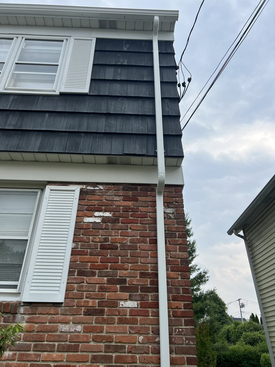 handyable's tweet photo. New Downspouts Installed 

Give us a call at (914)837-5404

Or visit our social medias or website https://t.co/oGXsuTQ2eb 

Free quotes https://t.co/kxymxfI420