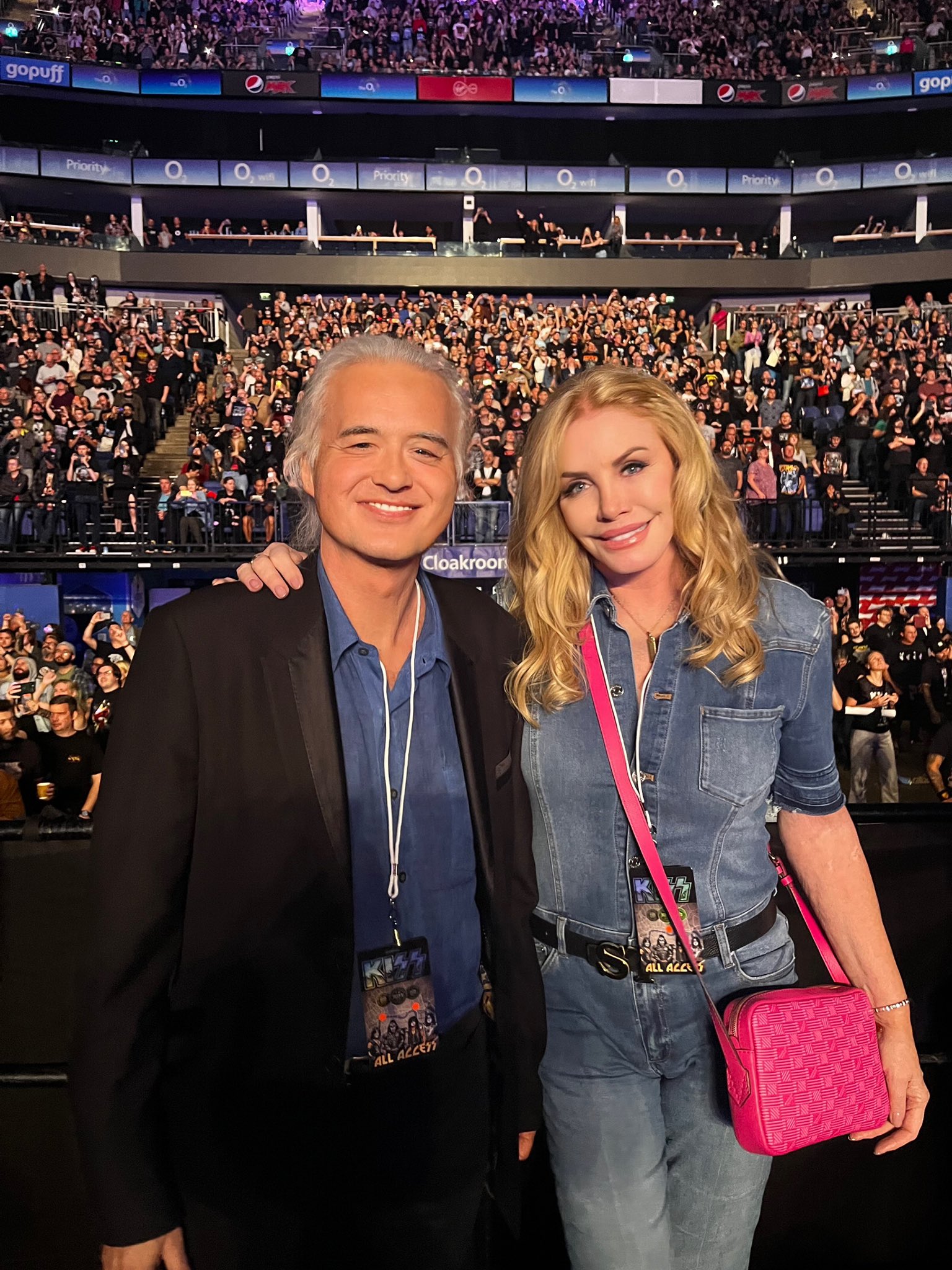 Shannon Tweed-Simmons on Twitter: "With #jimmypage at the O2 in #London
