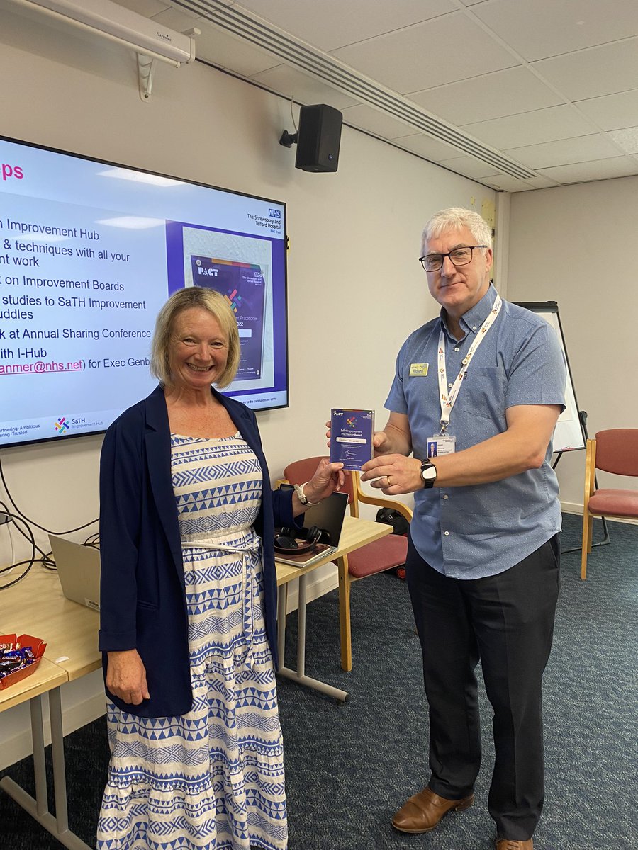 SaTHImprovement's tweet image. Congratulations to Sharon Huckerby   from the intergrated discharge team on receiving her #practitioner award @sathNHS #improvement #practitionercourse