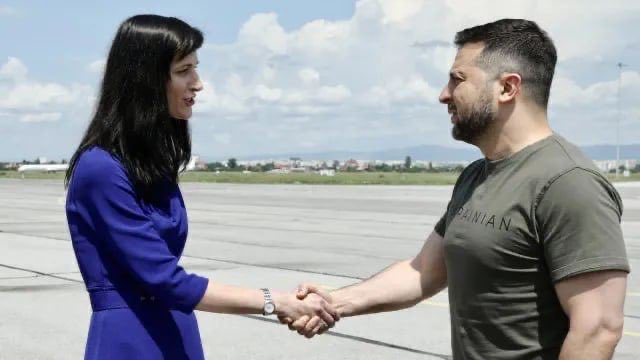 Zelenskyy today went on a visit to #Bulgaria, one of Ukraine's key allies and a major arms supplier.