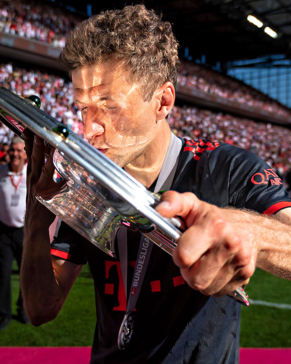 😘🏆 #DíaInternacionalDelBeso ❤️

<a href="/esmuellert_/">Thomas Müller</a> 

#WorldKissingDay #MiaSanMia #FCBayern