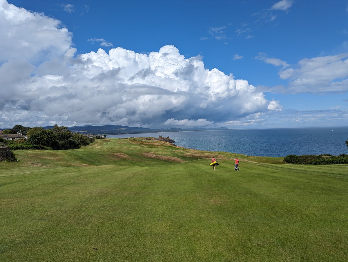 Wonderful photo captured by a our visitor Santiago Magra.
#golf #irishgolf  #linksgolf #golfcourse #golfireland #pga #golflife #golfswing  #beautifulgolfcourses  #golfclub #golfstagram #wicklowgolfclub #irelandsancienteast   #visitwicklow #golflinks #golfcourse #clifftopgolf