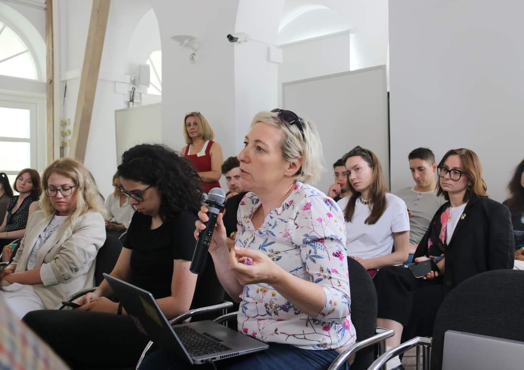 weasa_natolin's tweet photo. Very dynamic panel discussion &amp; long Q&amp;A session abt the Euro-Atlantic integration for the Western Balkans.

Thanks to our panelists @EngjellusheM, Dr. @Nenad Markovic and Dr. @ArminaGalijas for your expertise and engaging panel 💙 https://t.co/rDVF8Ecobc