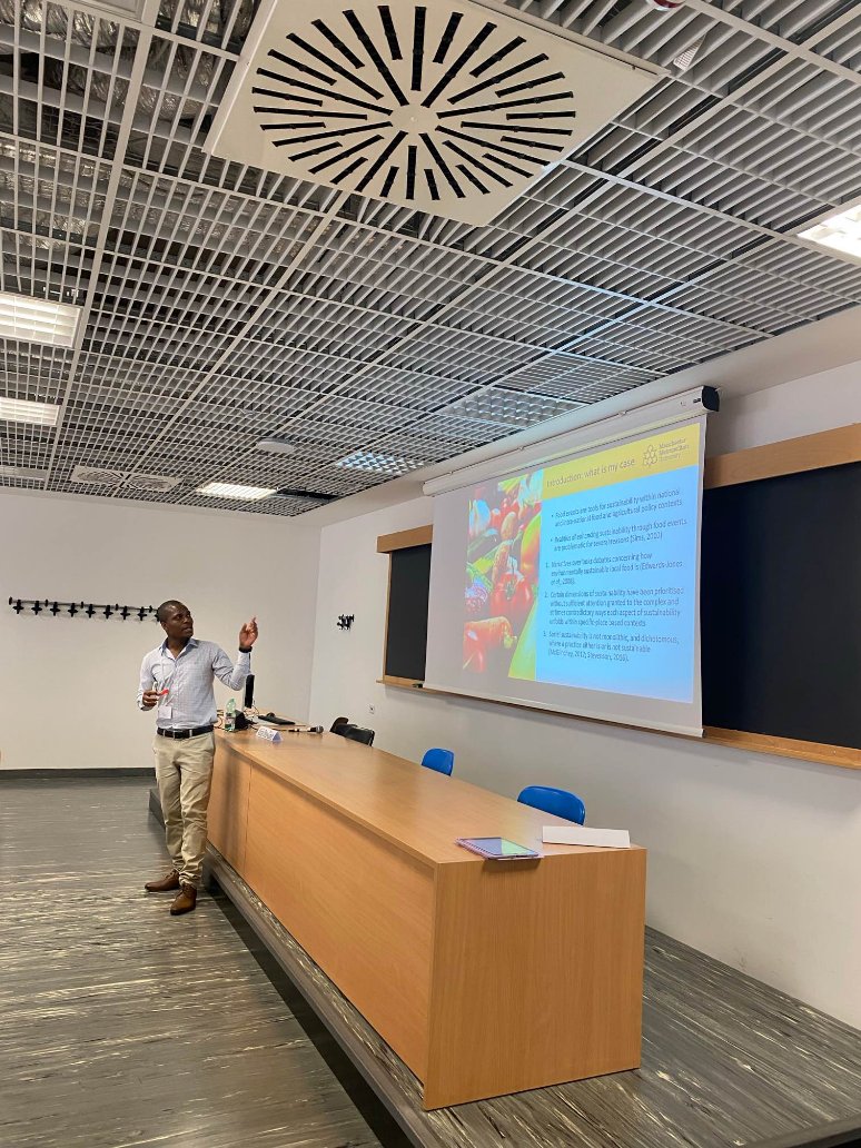 vawoyo's tweet photo. Today, I presented work that is close to my heart: framing social justice and sustainable behaviours in rural food events. Achieving #sustainable behaviours is impossible without #social #justice. https://t.co/YFsGOX4j0l