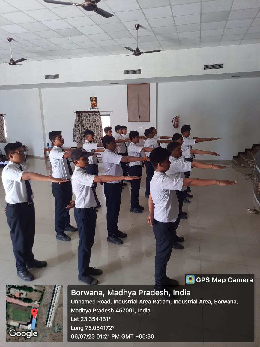 Team21R's tweet photo. #World Plastic Bag Free Day: An awareness Campaign was Org on World Plastic Bag Free Day by the NCC Cdts of 21 MP Bn NCC, Ratlam at  Jhabua, Mandsaur and Ratlam location on 06 Jul 2023.
          
@HQ_DG_NCC
@NccDteMPCG
@CMMadhyaPradesh
@highereduminmp
@dmratlam
@Nccindore https://t.co/0MLW3ZQ76b