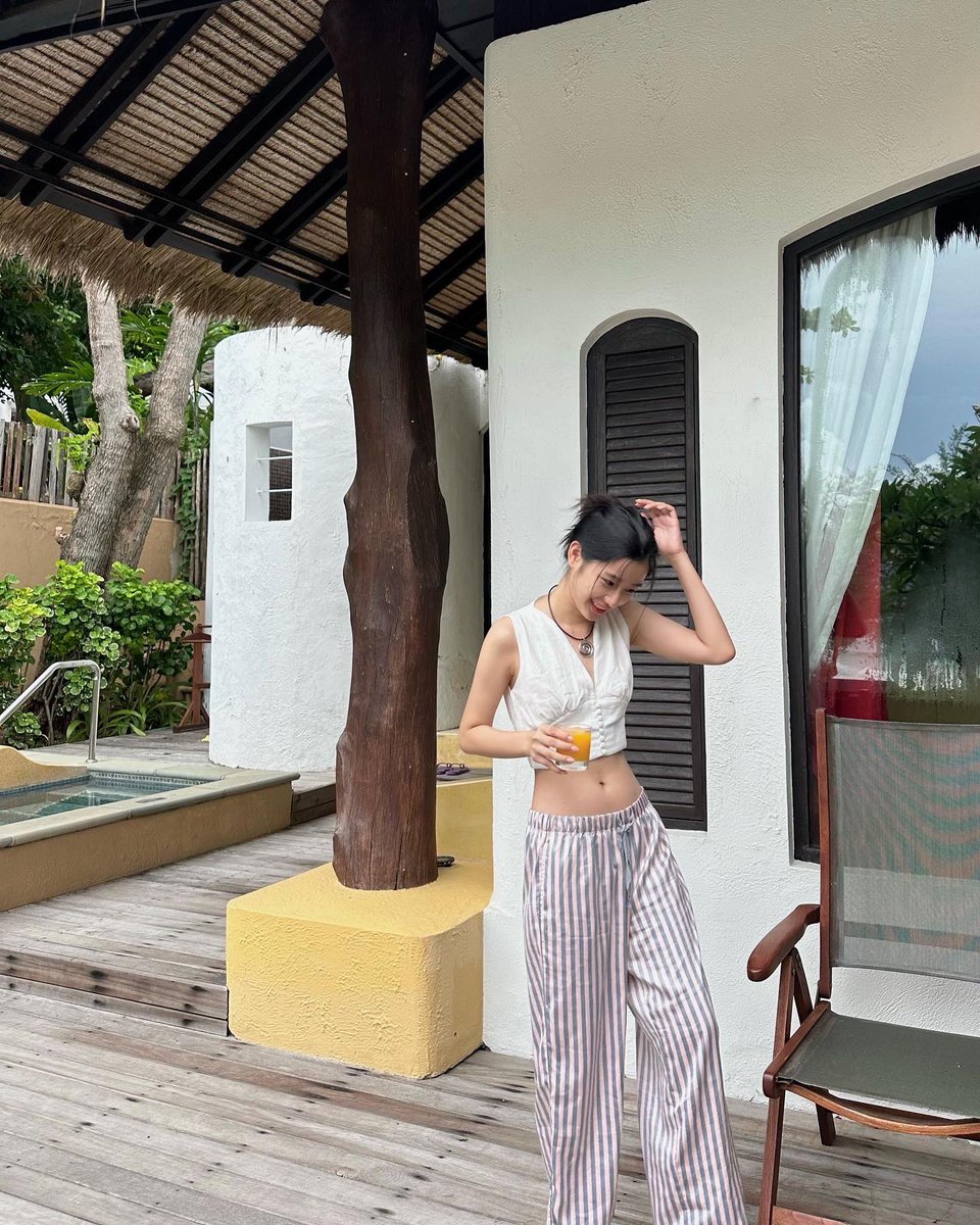 Feel the morning breeze🌬️⋆ ₊ ﾟ