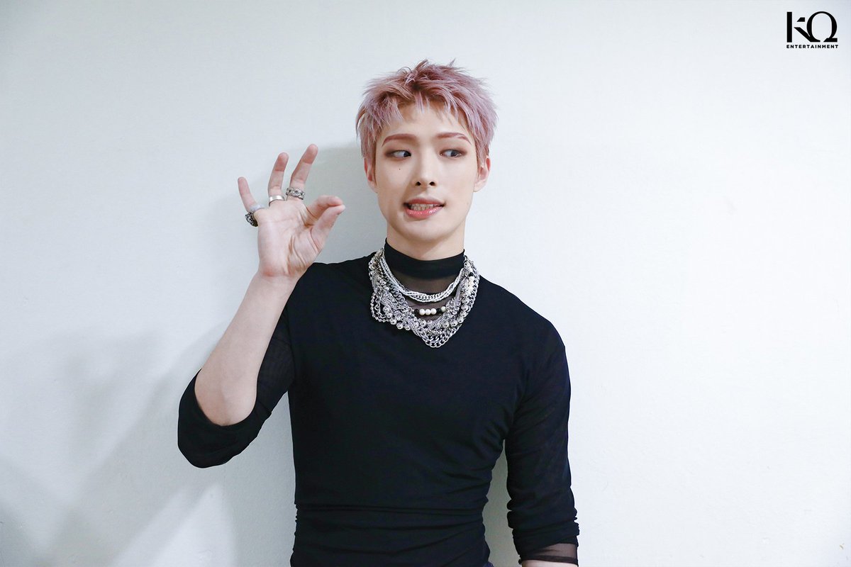 mingifeeds's tweet photo. [📷] #MINGI ㅡ THE WORLD EP.2 : OUTLAW SHOWCASE Behind The Scenes https://t.co/z9S4rAeenM
