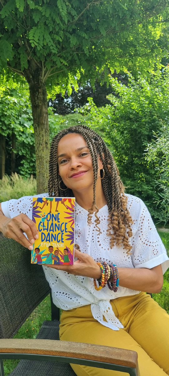 It's publication day, hurray!
ONE CHANCE DANCE is finally out and it's #IndieBookoftheMonth 🥳 I'm so thrilled to be back in the UK for book signings, school events & to meet my lovely agent, my brilliant editor & hang out w/ some wonderful author friends🥰 #happy #authorslife