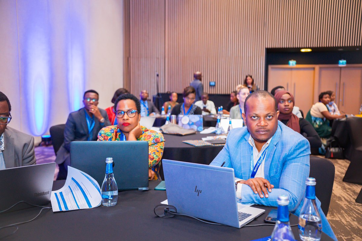 Rwanda_Edu's tweet image. Symposium participants will also benefit from panels comprising development partners, head  teachers, teachers, parents, and students who will share their teaching and learning experiences and  provide recommendations. 
#AccelerateLearning
#InvestInPeople