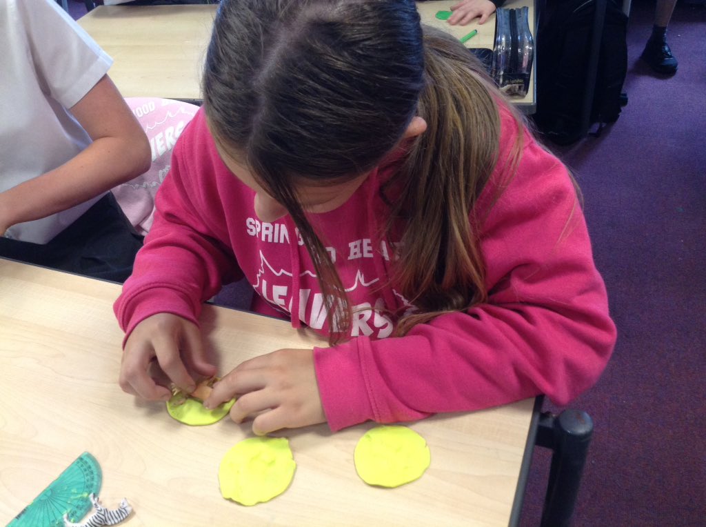 Year 6 tweet media