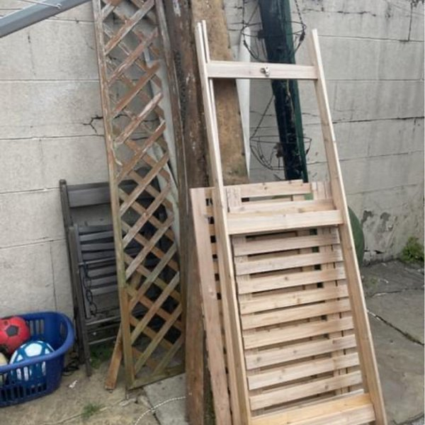 OFFERED: Fire wood mostly pine (Bury BL9) ilovefreegle.org/message/100628…