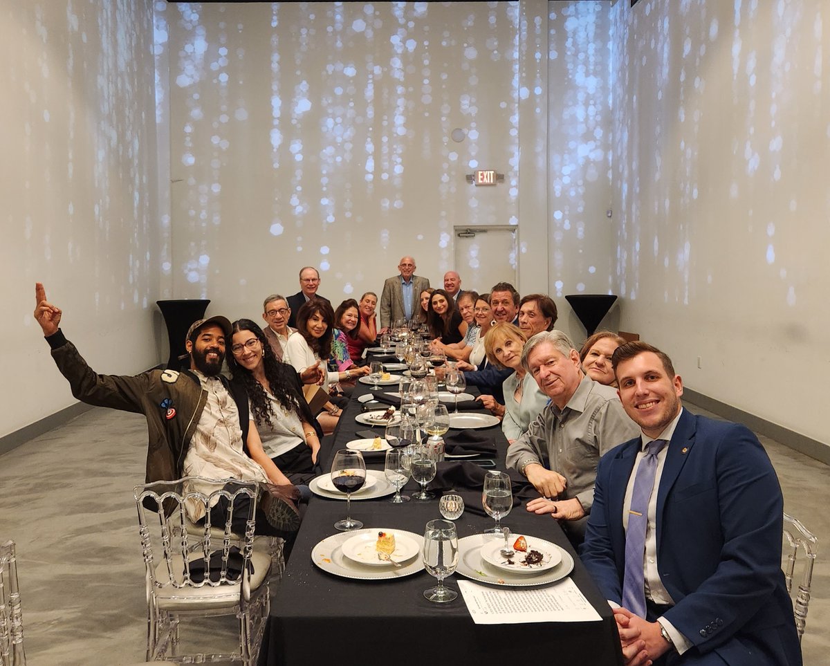 DocACorn's tweet image. I was honored to attend a thank you/celebration dinner for the @haven4newborns Ambassadors. I&apos;ve volunteered with them for over 20 years. Thanks to founder Nick Silverio and the whole team for the work they do helping mothers and newborns!