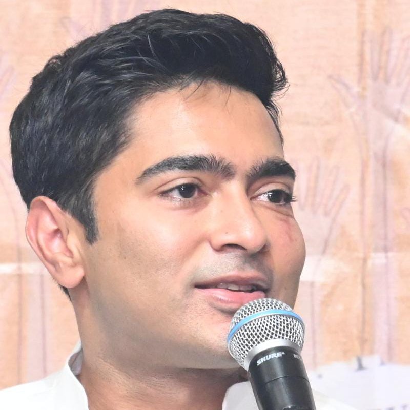 AITCofficial's tweet photo. Today, Nat'l GS Shri @abhishekaitc addressed a press conference and enlightened one and all about our vision of preserving democracy and building 'Panchayat of the People.' 

While the @BJP4India Govt has constantly neglected the people of Bengal, we shall fight until justice is served to them.  

We urge all to #VoteForTMC in the upcoming panchayat elections to pave the way for a brighter future!
