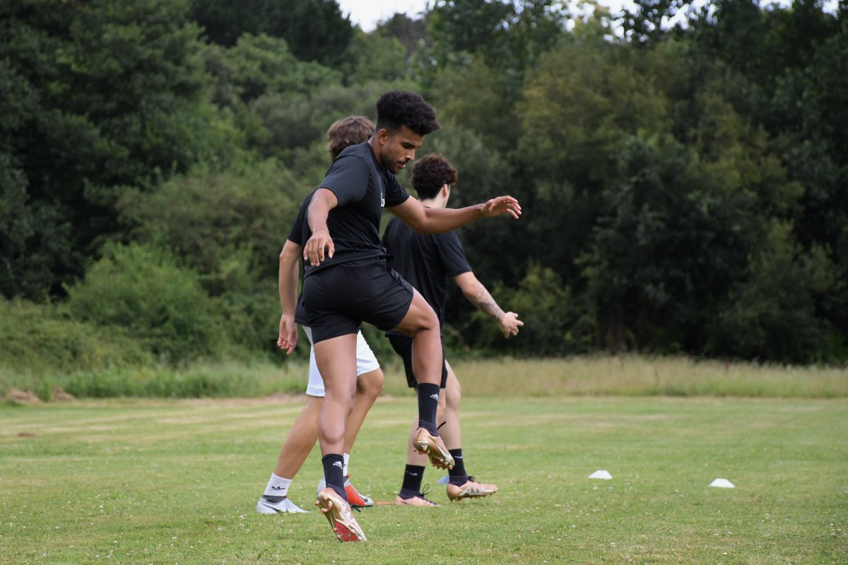 Derik Osede tweet media