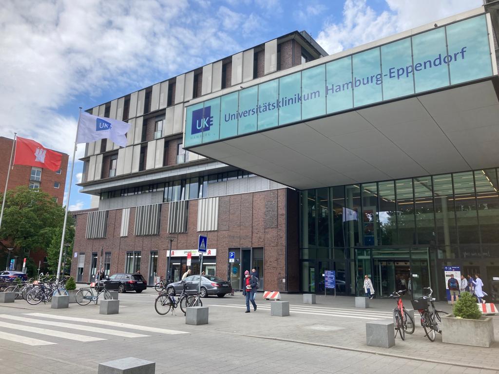 🌍✨ L'Elena Senís i la Gemma Serra, docents de l'Institut, es troben en visita d'observació a Hamburg i Heidelberg. Visitant diferents laboratoris i explorat noves tècniques. A més han fet una vista als nostres estudiants Erasmus. <a href="/sepiegob/">SEPIE</a> <a href="/fpcatalunya/">FP Catalunya</a> <a href="/FpMobilitat/">Mobilitat FP</a>