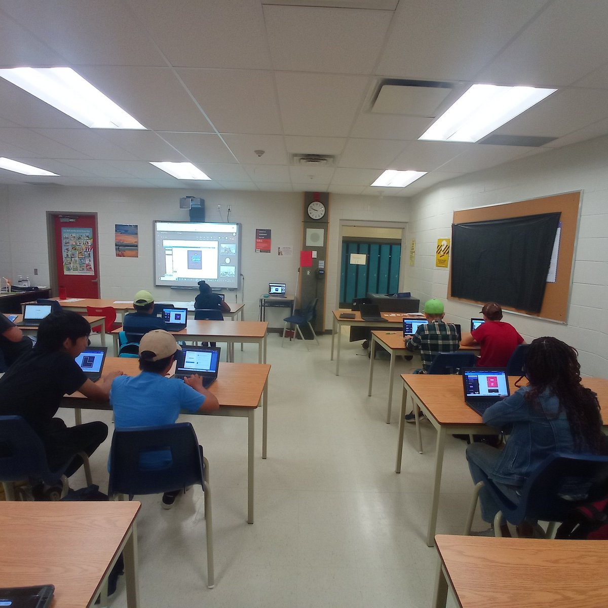 Thank you to @skillsontario for the virtual business workshop where students explored @canva to create logos for a future business.
#futureleaders
#creativity #techskills #literacyskills
@SMCDSB_ConEd