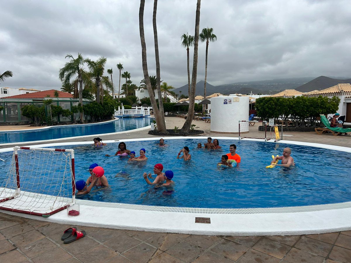 First activities of #summertime Having fun at #RoyalTenerifeCountryClub <a href="/Marialuisagarec/">Maria Luisa GA</a> <a href="/Oscar3637483977/">Óscar Socas</a> <a href="/NuriaNaiaraBorj/">Nuria</a> <a href="/Milacompi/">Mila Soto</a> <a href="/SoniaMerayo/">Sonia Merayo</a> <a href="/JuanjoTenerif/">Juanjo</a> <a href="/NoemiSeco_12/">Noemi Seco</a>