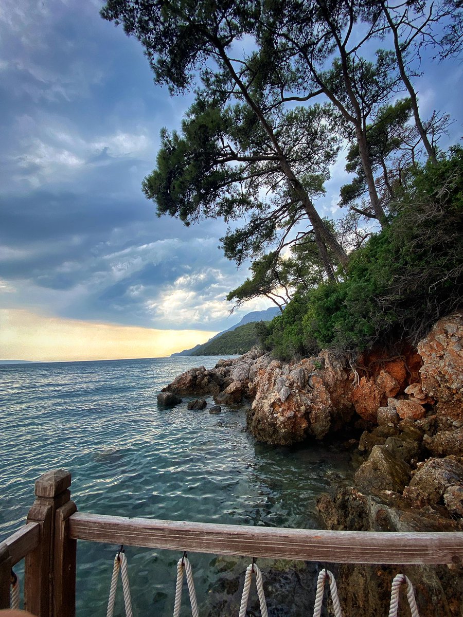 Sunset and rain 🌄