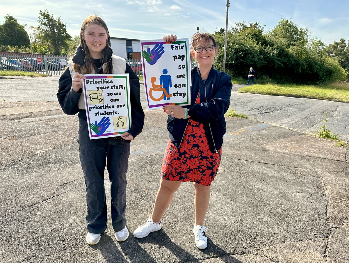 JudeJack's tweet photo. I spent an hour with striking teaching assistants at #AshFieldAcademy for #SEND students. They have been on strike for 15 days so far.
#AshFieldStrike #TeachingAssistantsStrike #SupportWorkersStrike https://t.co/NNg7QY7Oml