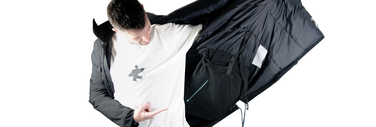 We’re very proud of <a href="/uclanADF/">UCLan Art, Design & Fashion</a> #FashionDesign student Rachel Fernandes for her work with <a href="/LevitexSleep/">Levitex Sleep</a> to design the Pillow Smuggler Jacket, which was made by <a href="/RegattaOutdoors/">Regatta</a> into five exclusive pieces.

Find out more 👇
uclan.ac.uk/news/pillow-sm…