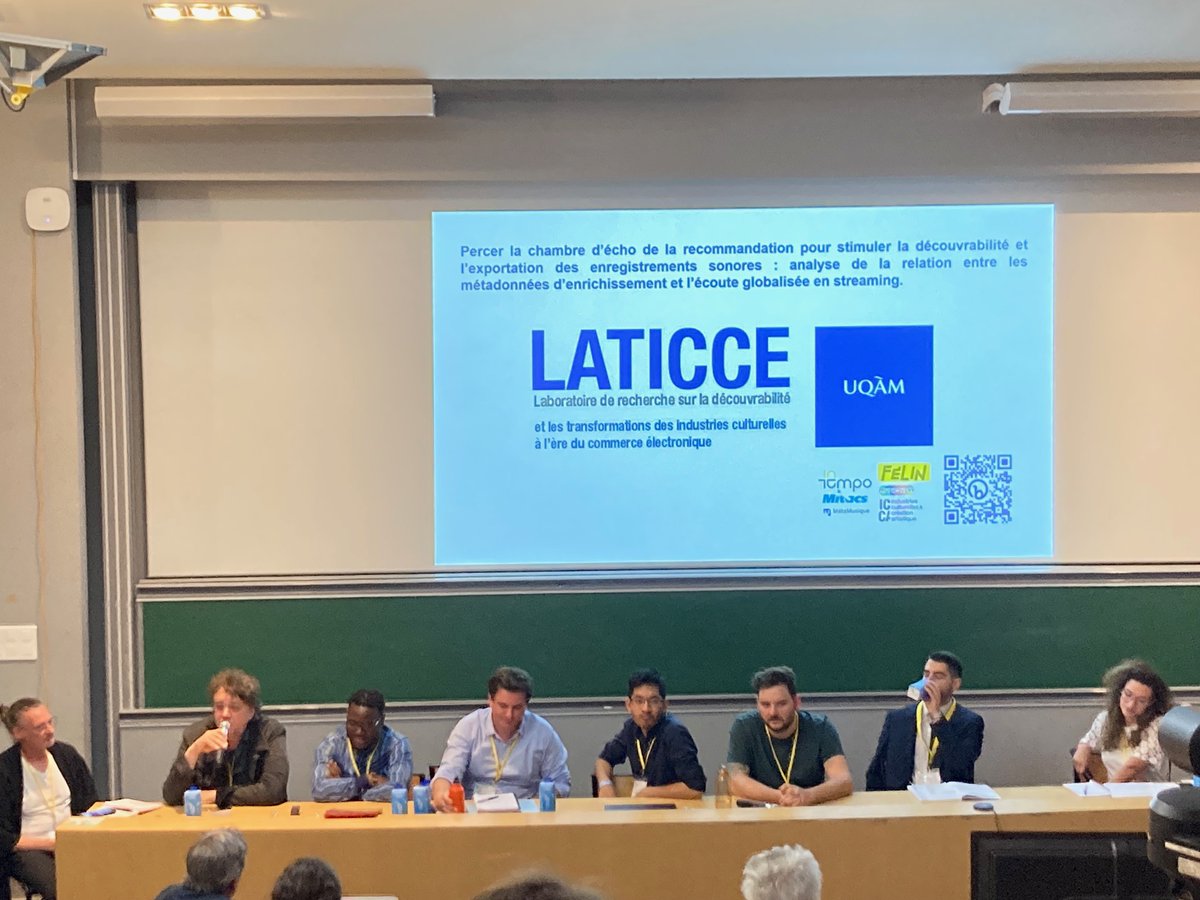 "75% des streams d'artistes canadiens s/ les plateformes sont concentrés sur 5 artistes (dont Céline Dion, Justin Bieber, The Weeknd, Shawn Mendes)", note Guy Ph. Wells, chercheur au <a href="/ceimuqam/">CEIM | UQAM</a> à la table ronde France-Québec <a href="/MinistereCC/">Ministère de la Culture 🇫🇷</a> sur la découvrabilité des contenus en ligne