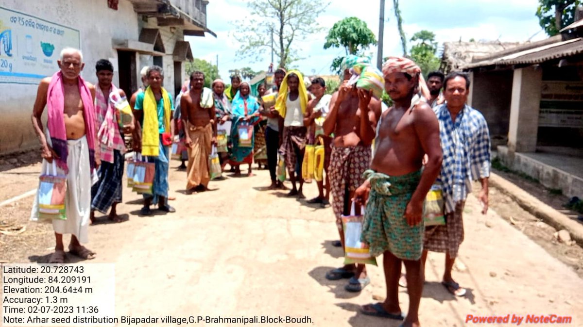 cdaoboudh's tweet photo. Farmer orientation-cum-seed distribution program under Kharif Arhar seed production program (IAP,Pulse Sector 2023-24) in Boudh District conducted by ICRISAT in collaboration with Directorate of Agriculture &amp; Food Production, Govt. of Odisha. @krushibibhag, @5TMoSarkar, @ICRISAT https://t.co/48x2yCDMPb