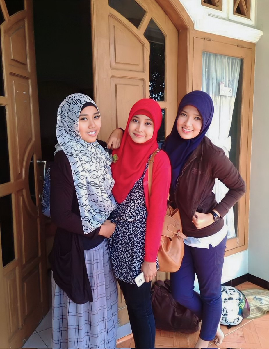 YesyNoviani's tweet photo. 10 Tahun Yang lalu... https://t.co/FJgtn5CP2a