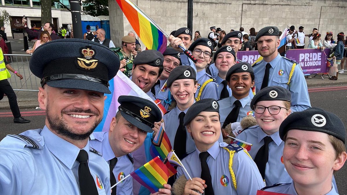 aircadets's tweet photo. We are an inclusive organisation who believes diversity gives us strength, teaches our people tolerance, respect and cooperation. It was great to see that spirit in full effect in London where a group of our cadets &amp; CFAV’s joined the #Pride event celebrating #lgbtq #loveislove https://t.co/07nU8PVPSf