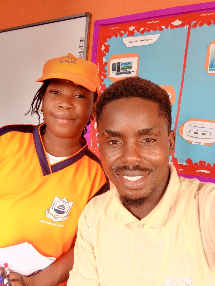 oyeofafrica's tweet image. I and The President of Apata memorial Nursery and Primary school, Isolo, Lagos. Akinlade Mofiyofoluwa Daisy, she is brilliant, Bold and unique 
#arteducator #Threads #ThreadsApp
#SalaarTeaser 
Follow me on IG and Thread @akinbamioyekanmi_