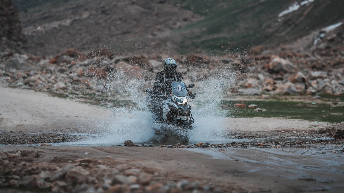 BenelliIndia's tweet photo. Benelli #TRK riders immersed themselves in tranquil views, as they rode from Kaza to Jispa! All geared up to explore magnificent water bodies, beautiful landscapes and friendly townies! Check out a few glimpses from the ride here.
#Adventure #Riders #BenelliRiders #Leh #Ladkh https://t.co/cUfRgZNgCo