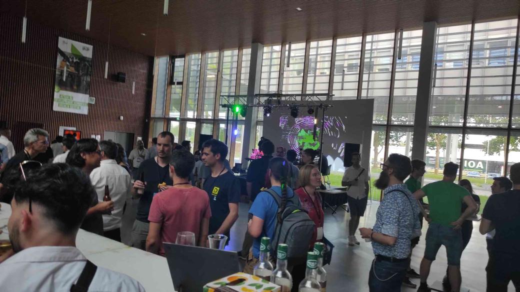 ROSConFr's tweet image. La conférence #ROSConFr à #Bordeaux est terminée
Merci aux 94 participants in situ, aux 20 à distance, et aux 16 bénévoles qui ont préparé la conférence, la soirée de banquet, la musique générative et toutes les activités sociabilisantes !
📷 RDV en 2024 à #Nantes
#robotique