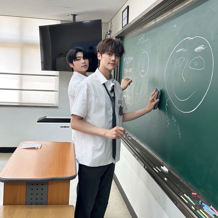 이제 안쓰는 계정 tweet media