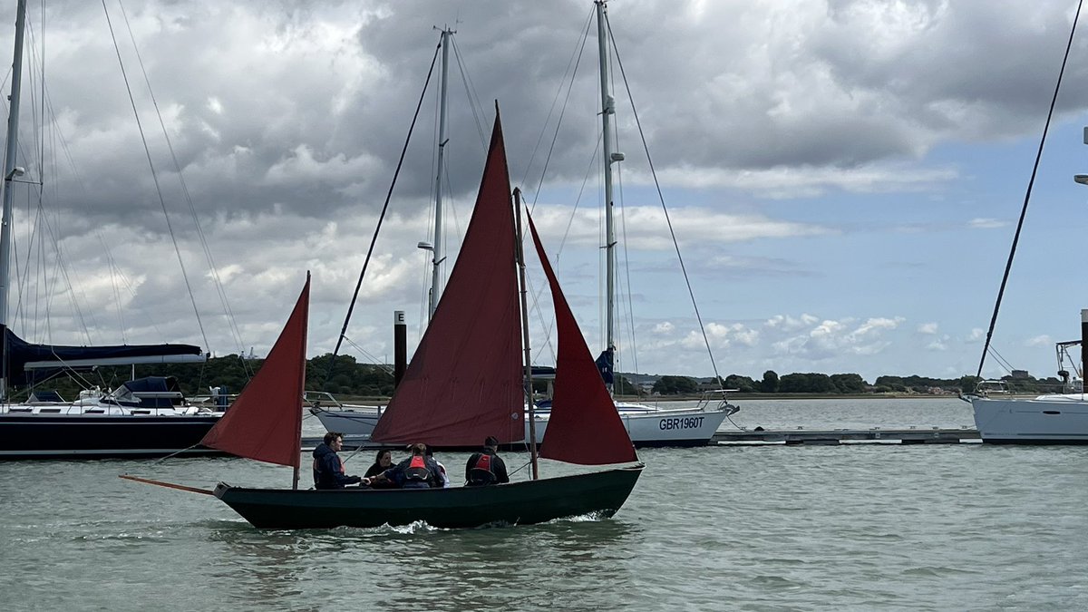 RNWACPortsmouth's tweet photo. Great to see the IWOC from HMS Collingwood out on the water in the Hawk and Drascombe today. #Sailing #SeaSense https://t.co/Ve3GD0R0ge