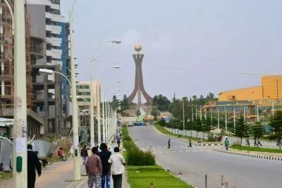 SolomonWeldege9's tweet photo. ቅድመ ዝግጅቱ ተጀመረ

ሶስተኛ ቀኑ የያዘ መቐለ ከተማ በፍተሻ ተወጥራለች።
ህዝቡ በጭንቀት ላይ ነው።
የማይቀረው እሳት ሊለኮስ ይመስላል።
የህወሓት ክህደት በተደጋጋሚ ኣይተሃልና ራስን ኣድን የትግራይ ወጣት ሌላ ምንም ማለት ኣልችልም። https://t.co/fuwNjzt1kz