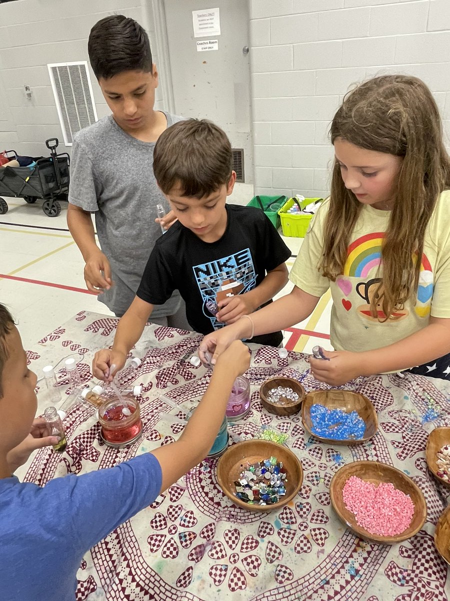 Miss David tweet media