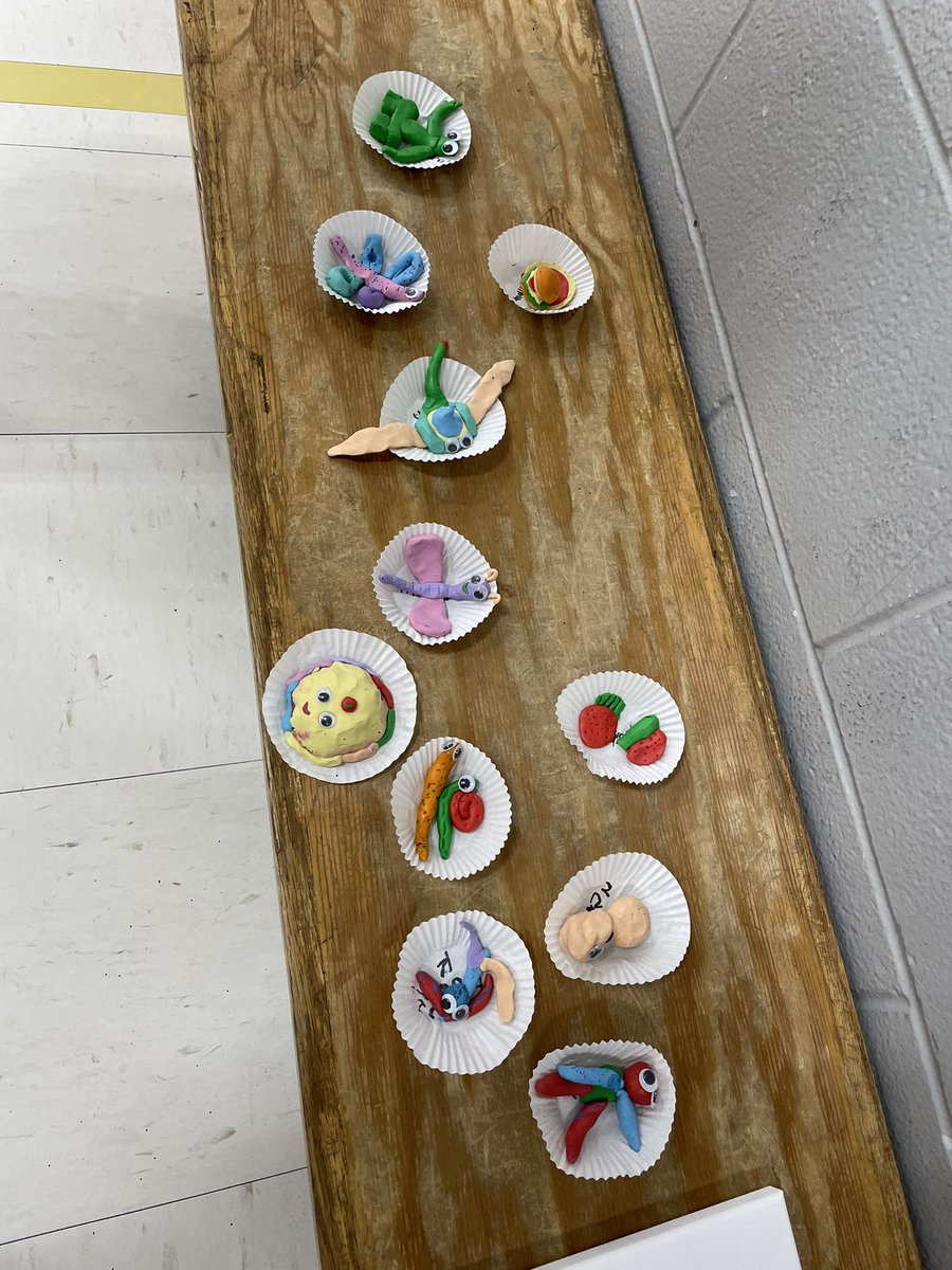 Miss David tweet media