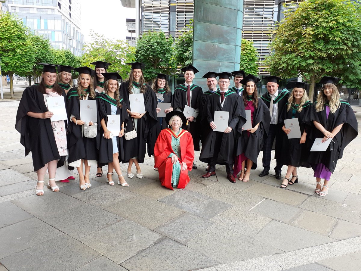 Helen Foster tweet media