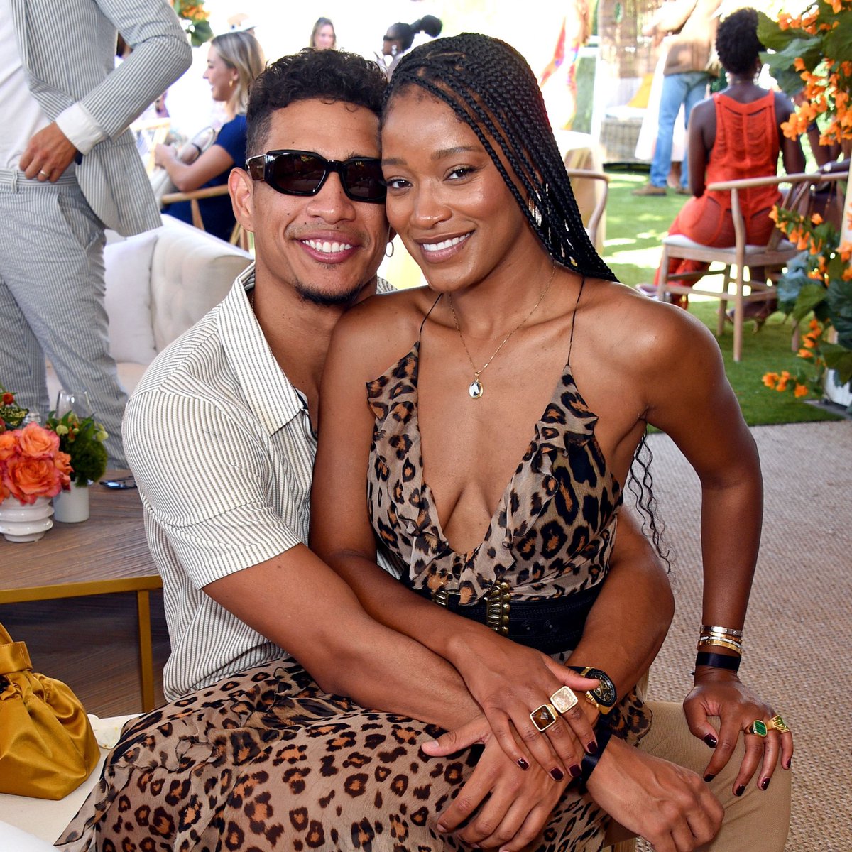 scrolldigitalEA's tweet photo. Actress Keke Palmer shares photos of herself at the Usher concert after her boyfriend, Darius Jackson, publicly shamed her for wearing a sexy outfit to Usher’s Las Vegas residency show, simply because she’s a mom.

#ScrollDigitalNews 
#SDN #BreakingNews #African https://t.co/OXuvC8Hyj7