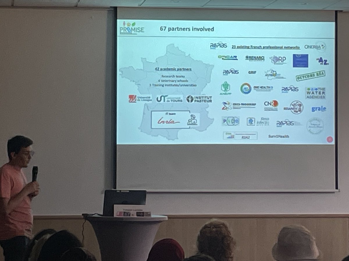 Yohann Lacotte, project manager of the ⁦<a href="/ProjetPromise/">PROMISE - Professional community network on AMR</a>⁩ meta-network is presenting the project at the ⁦<a href="/FeriRecherche/">FéRI Fédération de Recherche en Infectiologie</a>⁩ scientific days. Important to build bridges between communities to work at the #onehealth level. ⁦