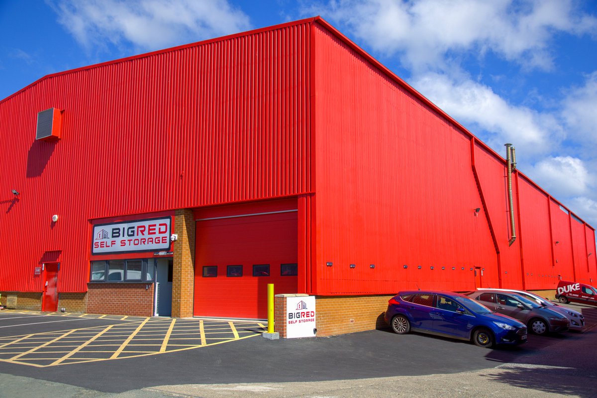 BigRedSelfStore's tweet photo. Looking for self storage in the Isle of Man?🤔 Big Red offers secure, 24/7 access indoor storage units ranging from 16 sq/ft up to 220 sq/ft.  

For more information and online reservations visit: https://t.co/x2fLBL8WxC 

#isleofman #storage #selfstore https://t.co/7UD1prmv1y