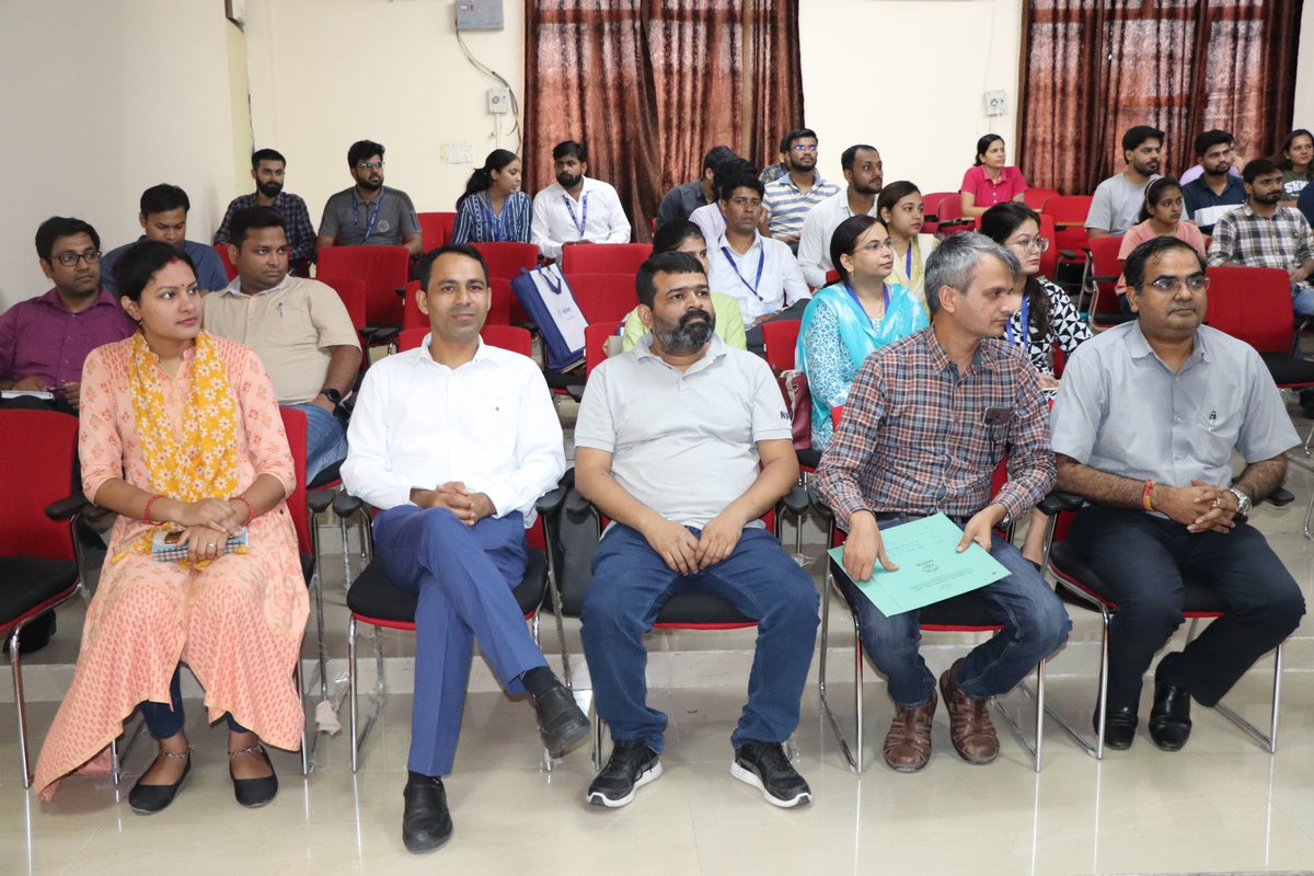 NIPERRaebareli's tweet photo. @NIPERRaebareli organized a “One-day hands-on training on HPLC” funded by SERB (under SSR) in collaboration with Agilent on 4th July 2023. Faculties and Researchers from various intuitions, Universities and colleges have participated in this training program.
#Pharmdept
#SERB https://t.co/9Nzqd80h9Y