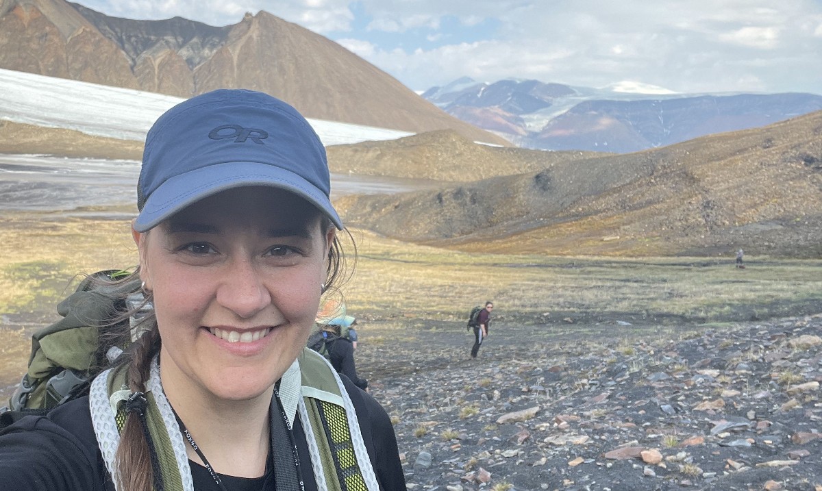 @planetarycass, the museum's Science Advisor is on a field geology expedition to Axel Heiberg Island, NU. for TMARS. Join us live from the Arctic via Zoom to discover the ups and downs of her exciting expedition. #TMARS Register now! ➡️ ow.ly/oHVR50P475w