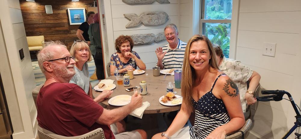 TheStandardJI's tweet photo. Summertime BBQ and Brews with our residents at The Standard! Thank you all for joining us for this fun event!

#LoveWhereYouLive #WeLoveOurResidents #Summertime #ResidentEvents #SummerConcert #Community #Lifestyle #TheStandard #Charleston #SocialHub https://t.co/LZUg4dRLnh