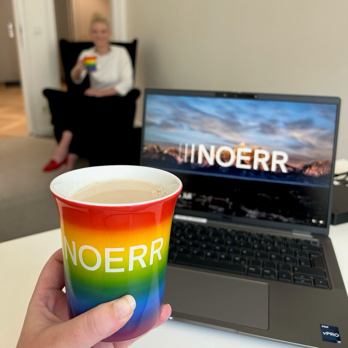 Noerr_Law's tweet photo. Heute feiern wir bei #Noerr den #PrideDayGermany!
Take a Proud Break - Celebrate & Support Pride!
#SoBuntIstBusiness #LGBTIQ #Diversity #Pride #Proudatwork #prideseason #Noerr https://t.co/NMESxjGRoQ