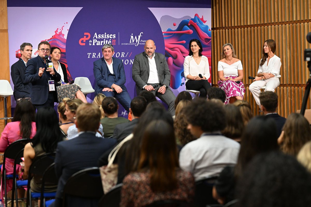 #Replay 📺 Table Ronde "Numérique &amp; nouveaux métiers"
Comment s’assurer d’une représentation équilibrée des #genres sur toute la chaîne de valeur ? ​Devons-nous transformer nos approches #éducatives ?
➡️ youtu.be/yqb4yrgxhDI
Merci 👏 à l'ensemble des speakers !